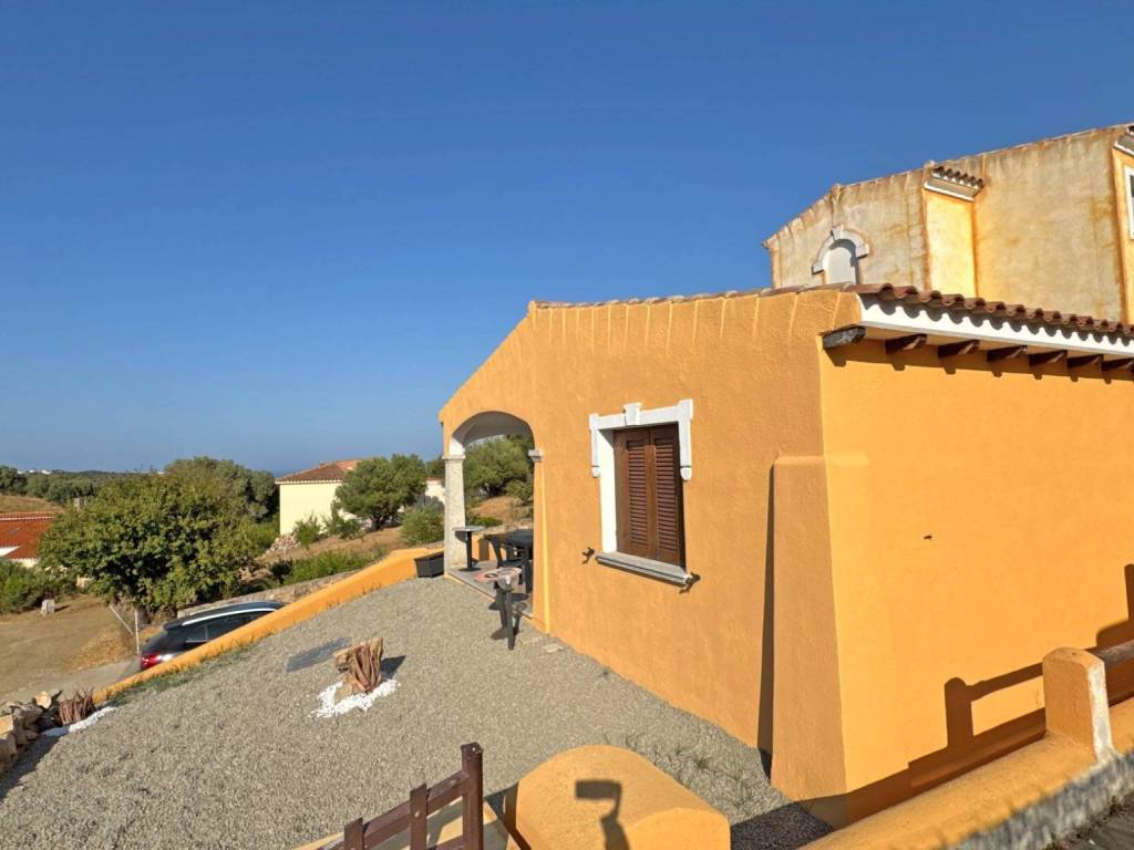 casa indipendente in vendita a Budoni