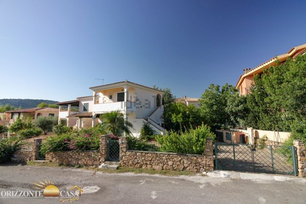 casa indipendente in vendita a Budoni in zona Limpiddu