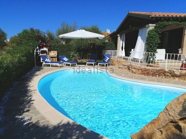 casa indipendente in vendita a Budoni