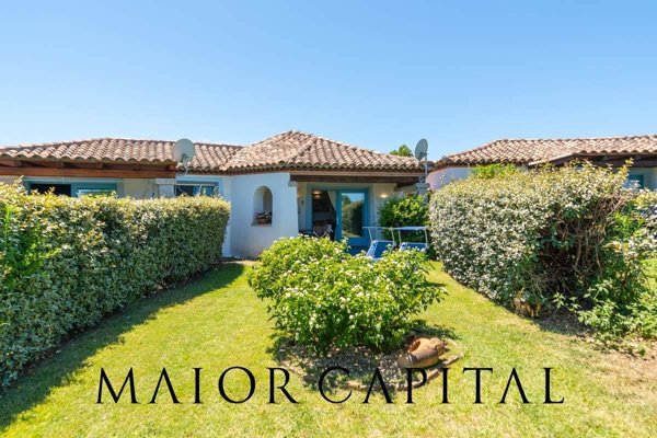 casa indipendente in vendita a Budoni in zona Agrustos