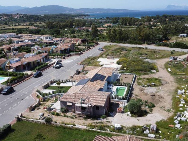 casa indipendente in vendita a Budoni in zona Baia Sant 'Anna