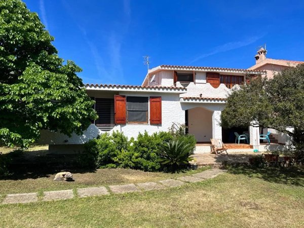 casa indipendente in vendita a Budoni