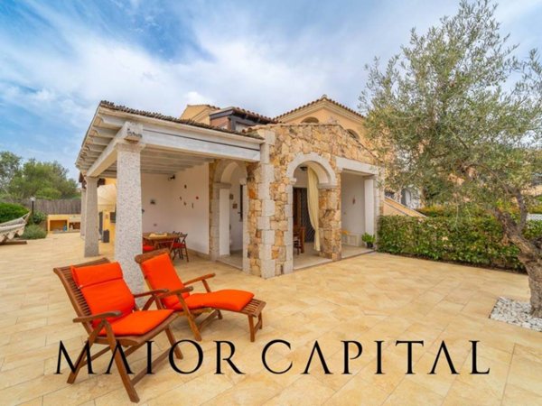casa indipendente in vendita a Budoni in zona Ottiolu