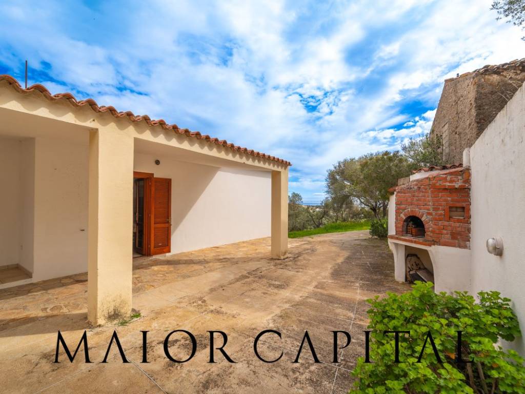 casa indipendente in vendita a Budoni in zona Maiorca / Li Troni