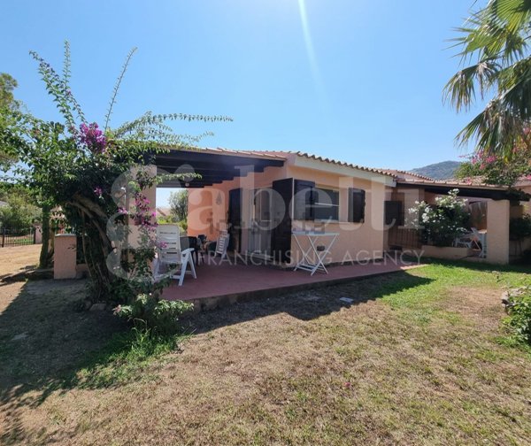 casa indipendente in vendita a Budoni