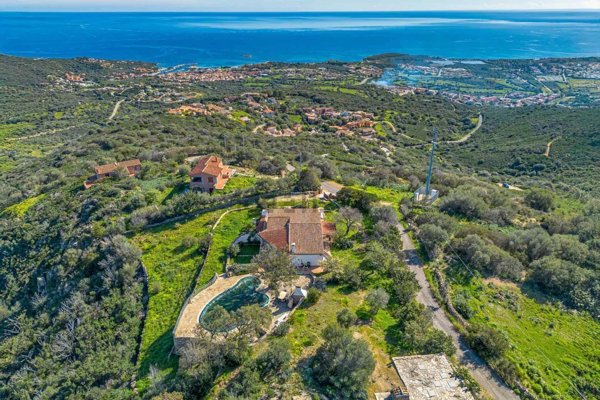 casa indipendente in vendita a Budoni in zona Agrustos