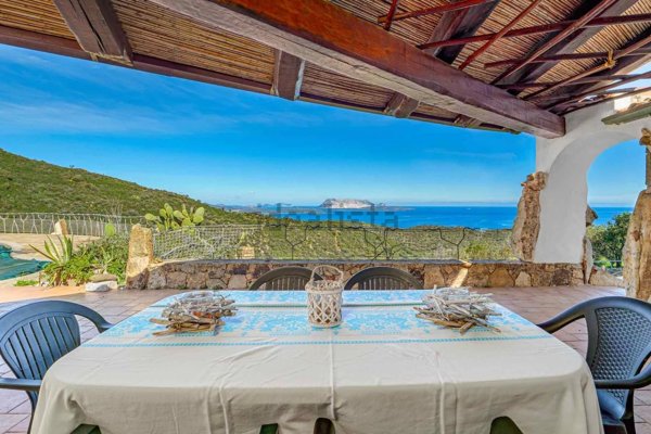 casa indipendente in vendita a Budoni in zona Agrustos