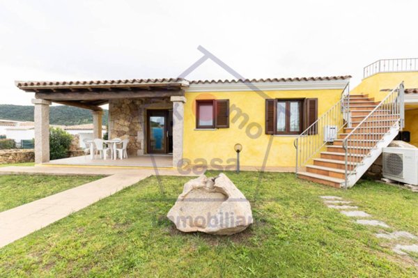 casa indipendente in vendita a Budoni in zona Baia Sant 'Anna