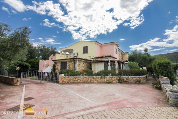appartamento in vendita a Budoni in zona Tanaunella
