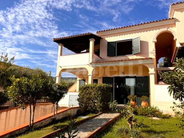 casa indipendente in vendita a Budoni in zona Limpiddu