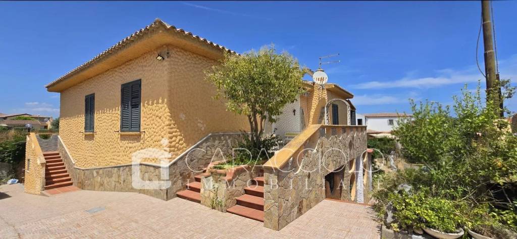 casa indipendente in vendita a Budoni