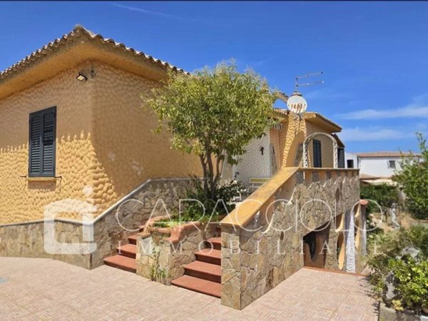 casa indipendente in vendita a Budoni in zona Budoni centro