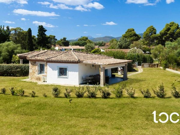 casa indipendente in vendita a Budoni in zona Ottiolu