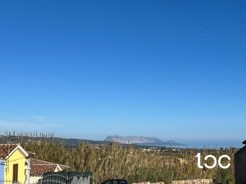 appartamento in vendita a Budoni in zona Tanaunella