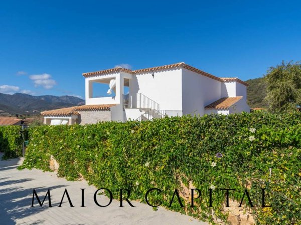 casa indipendente in vendita a Budoni in zona Limpiddu