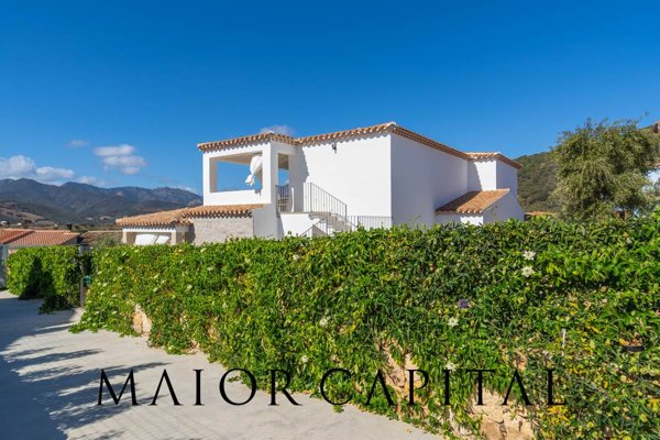 casa indipendente in vendita a Budoni in zona Limpiddu