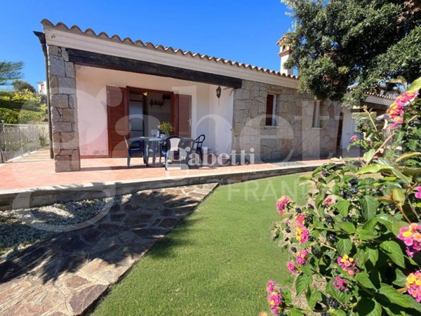 casa indipendente in vendita a Budoni in zona Tanaunella