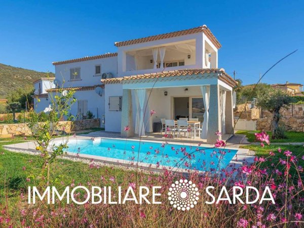 casa indipendente in vendita a Budoni