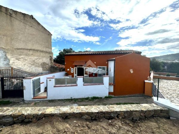 casa indipendente in vendita a Budoni in zona Limpiddu