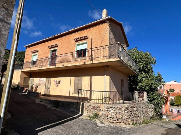 appartamento in vendita a Budoni in zona Tamarispa