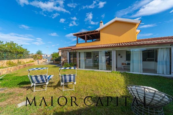 casa indipendente in vendita a Budoni in zona Agrustos