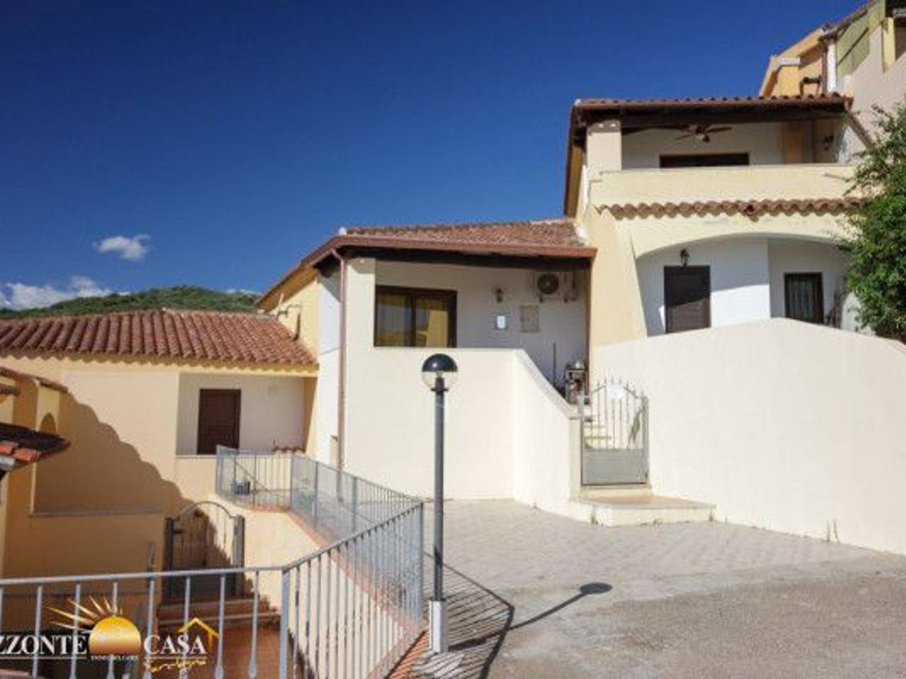 casa indipendente in vendita a Budoni in zona Agrustos