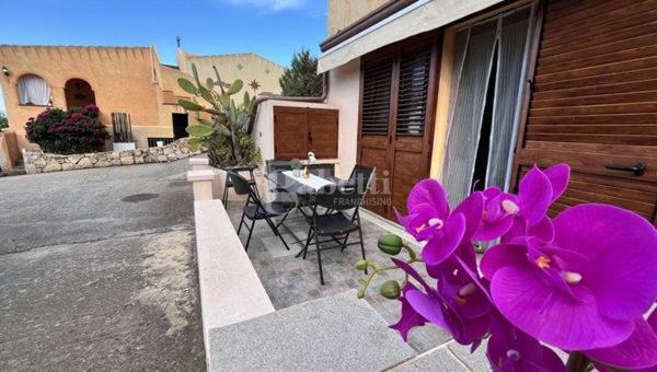 appartamento in vendita a Budoni in zona Muriscuvò