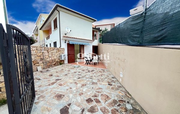 appartamento in vendita a Budoni in zona Tanaunella