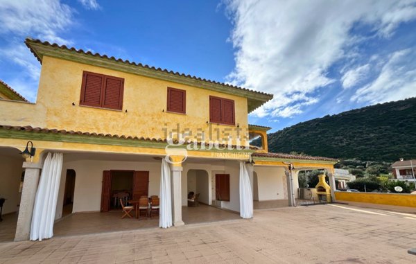 appartamento in vendita a Budoni in zona Tanaunella