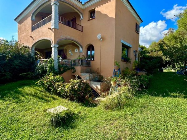 casa indipendente in vendita a Budoni