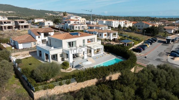 casa indipendente in vendita a Budoni in zona Budoni centro