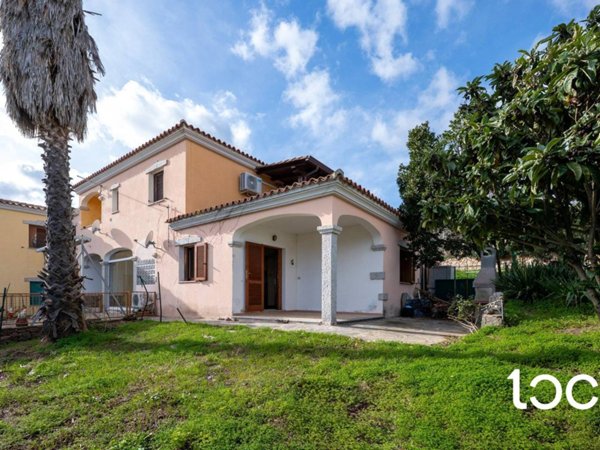 casa indipendente in vendita a Budoni in zona Limpiddu