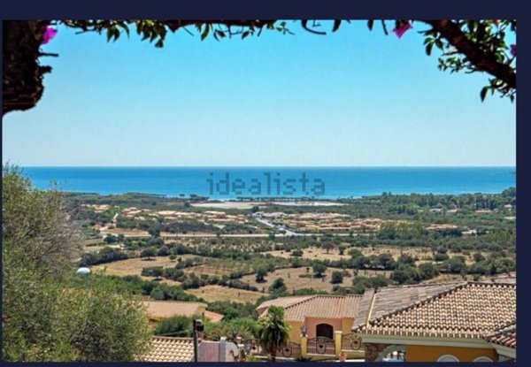 appartamento in vendita a Budoni in zona Agrustos