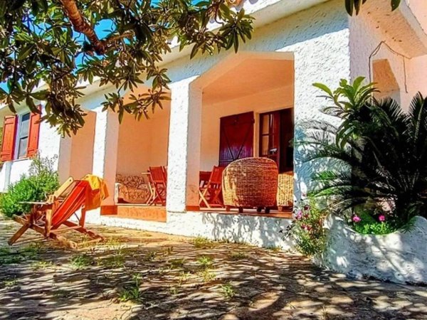 casa indipendente in vendita a Budoni