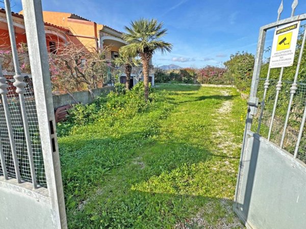 casa indipendente in vendita a Budoni