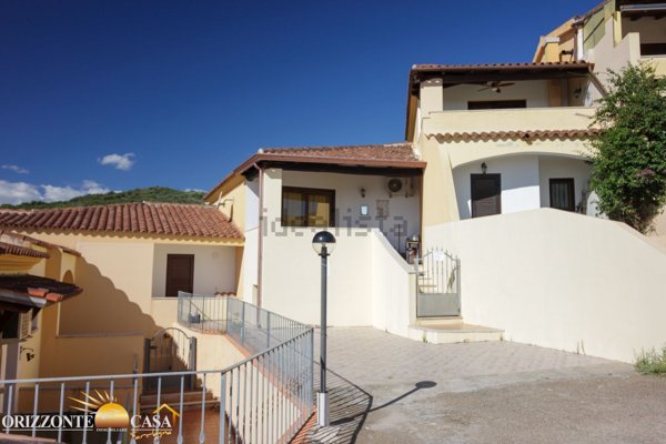 casa indipendente in vendita a Budoni in zona Agrustos