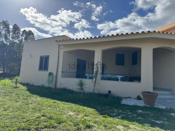 casa indipendente in vendita a Budoni