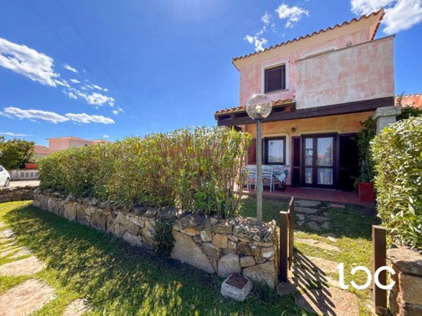 casa indipendente in vendita a Budoni in zona Ottiolu