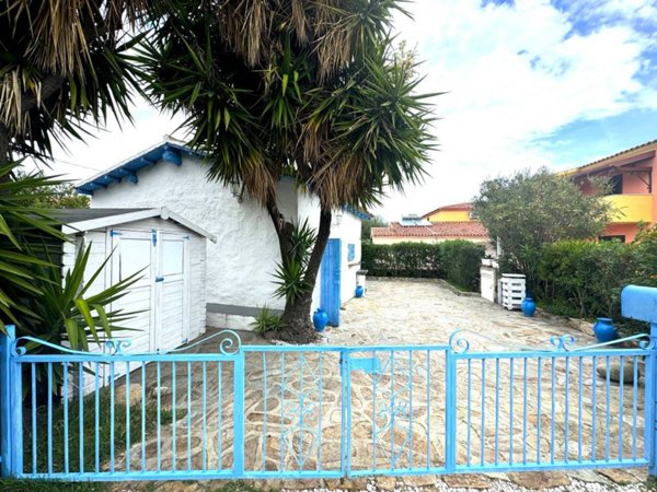 casa indipendente in vendita a Budoni in zona Limpiddu