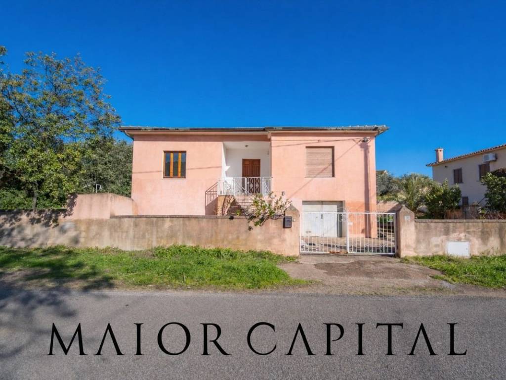 casa indipendente in vendita a Budoni in zona Tamarispa