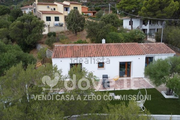 casa indipendente in vendita a Budoni