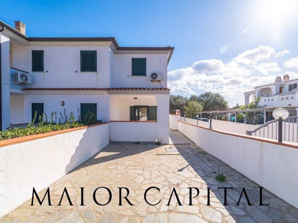 casa indipendente in vendita a Budoni in zona Ottiolu