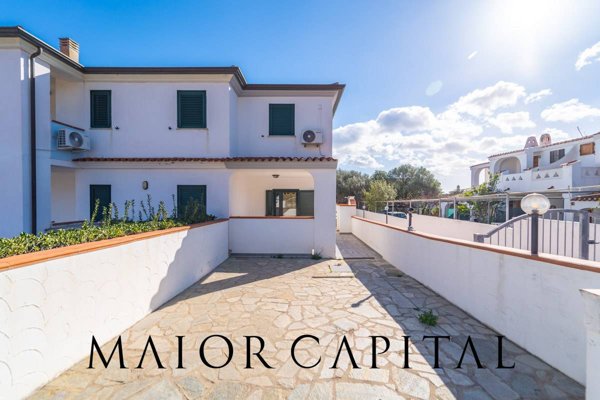 casa indipendente in vendita a Budoni in zona Ottiolu