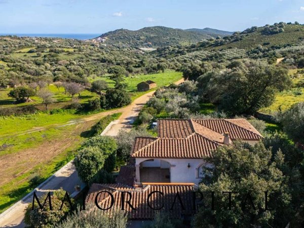 casa indipendente in vendita a Budoni in zona Budoni centro