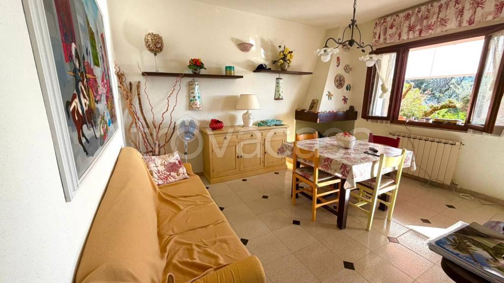 appartamento in vendita a Budoni in zona Agrustos