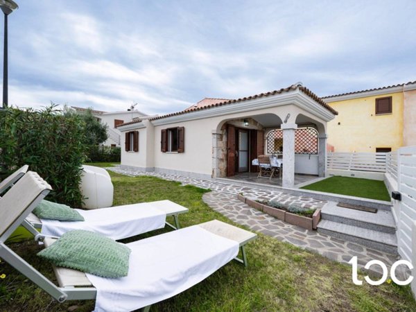 appartamento in vendita a Budoni in zona Baia Sant 'Anna