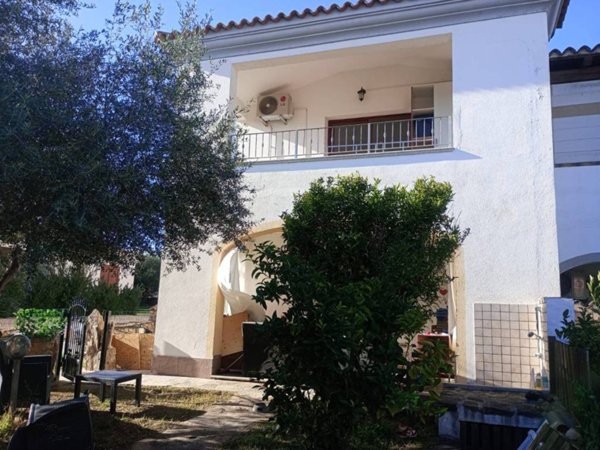 appartamento in vendita a Budoni in zona Malamorì