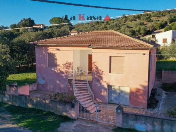casa indipendente in vendita a Budoni in zona Tamarispa