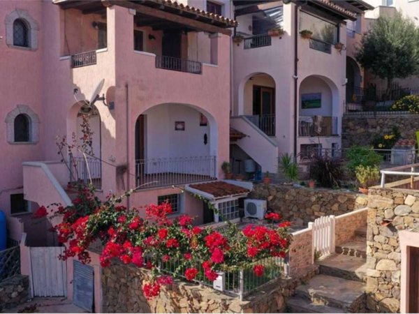 appartamento in vendita a Budoni in zona Malamorì