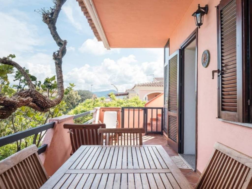 appartamento in vendita a Budoni in zona Agrustos